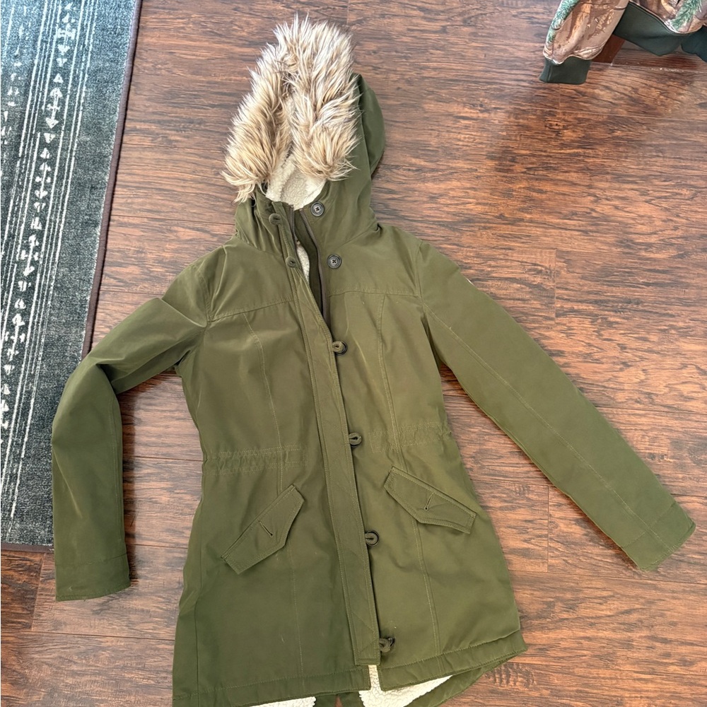 Hollister Olive Green Women's Hooded Parka Coat with Faux Fur Trim